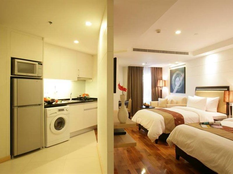 อเดลฟี แกรนด์ สุขุมวิท โรงแรม 4*
